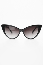 Where to buy cheap cat eye sunglasses: Kourtney Kardashian cat eye sunglasses